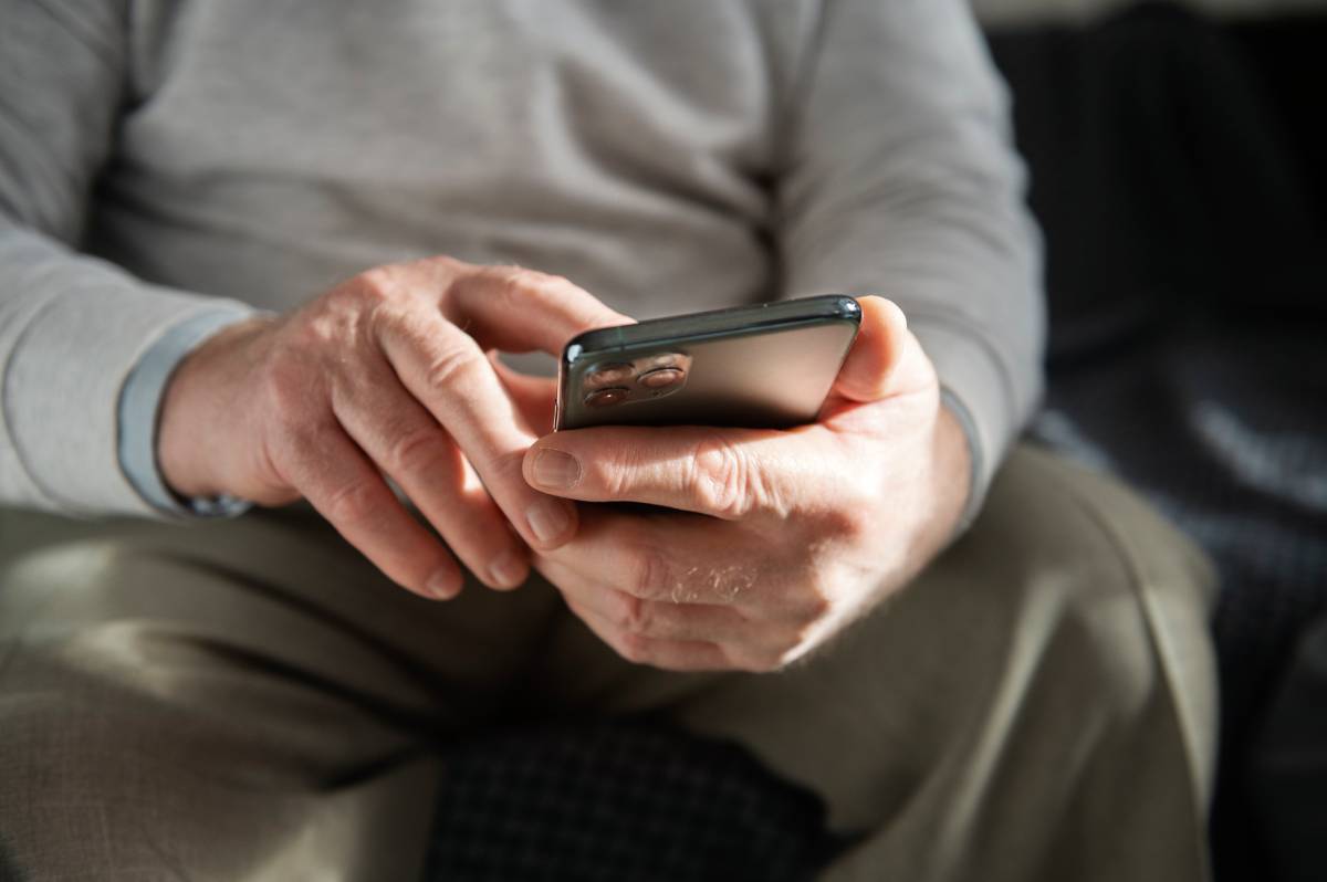 Psychoterapeutická pomoc pro seniory jednoduše na telefonu